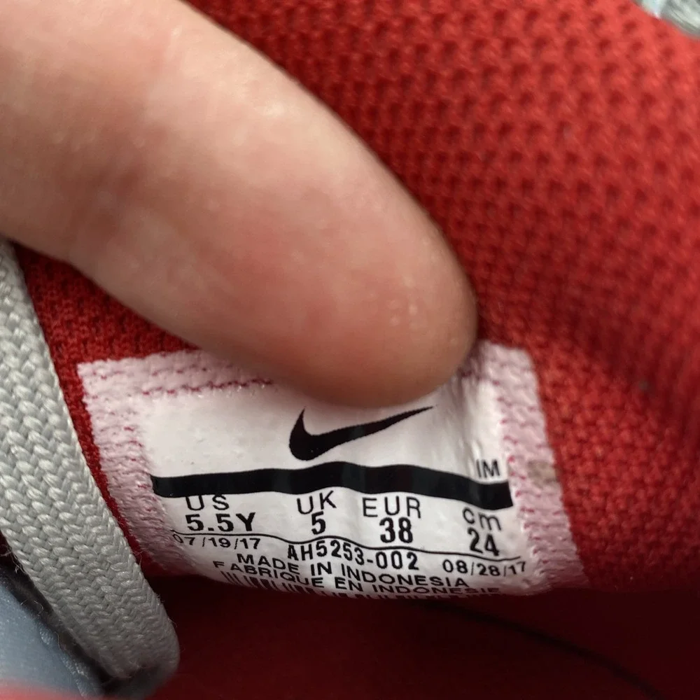 Nike Vandal High Supreme Metallic Silver Uni Red Women's 7 GS 5.5Y AH5253-002